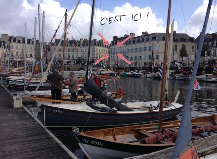Apartment Vue Imprenable Sur Le Port, Et Clair!