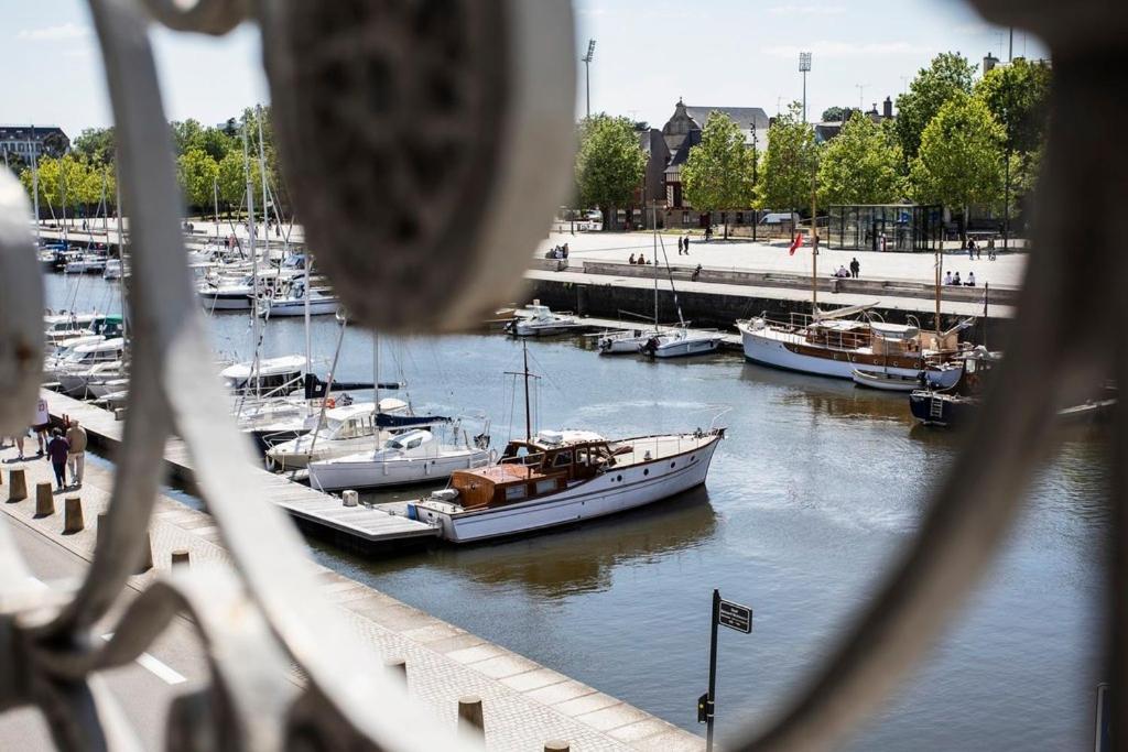 Vue Imprenable Sur Le Port, Et Clair! Vannes